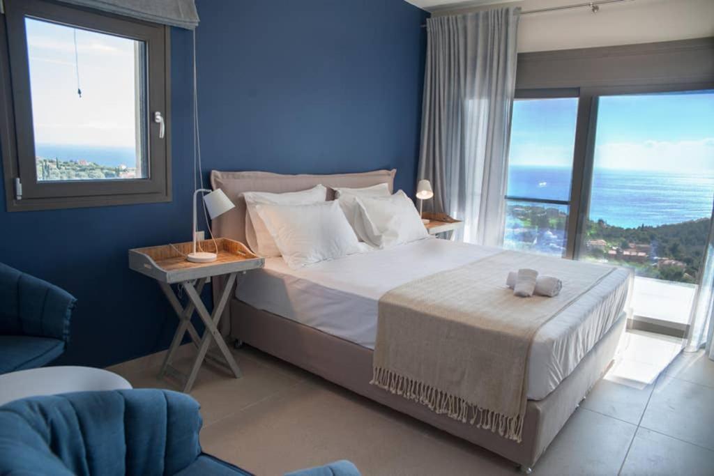 New Villa Blue With Private Pool At Trapezaki Livathos  Екстер'єр фото