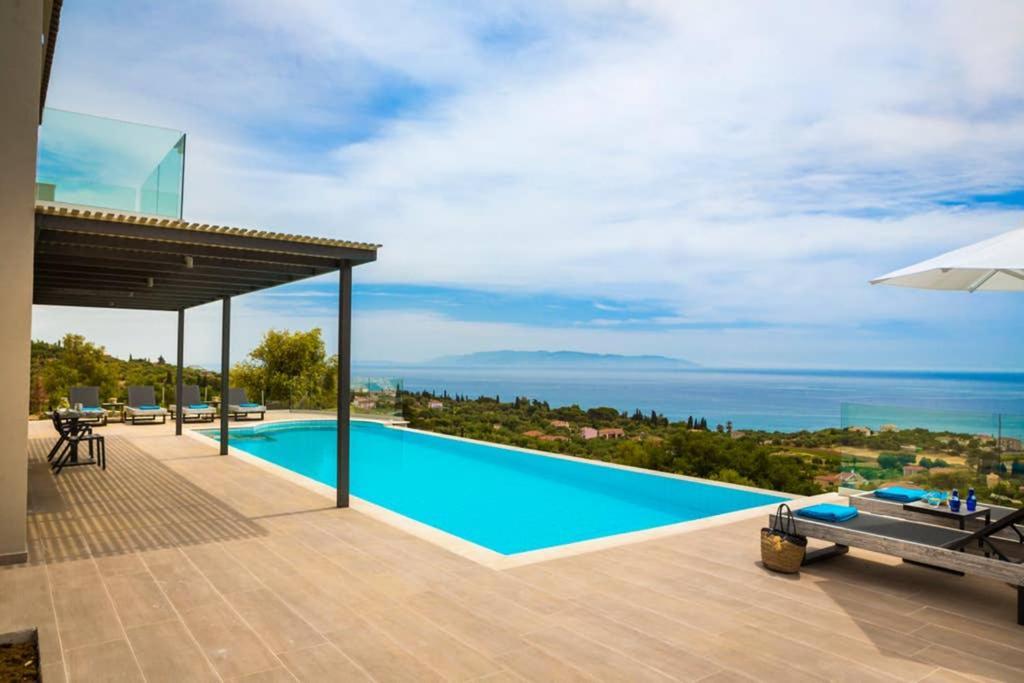 New Villa Blue With Private Pool At Trapezaki Livathos  Екстер'єр фото