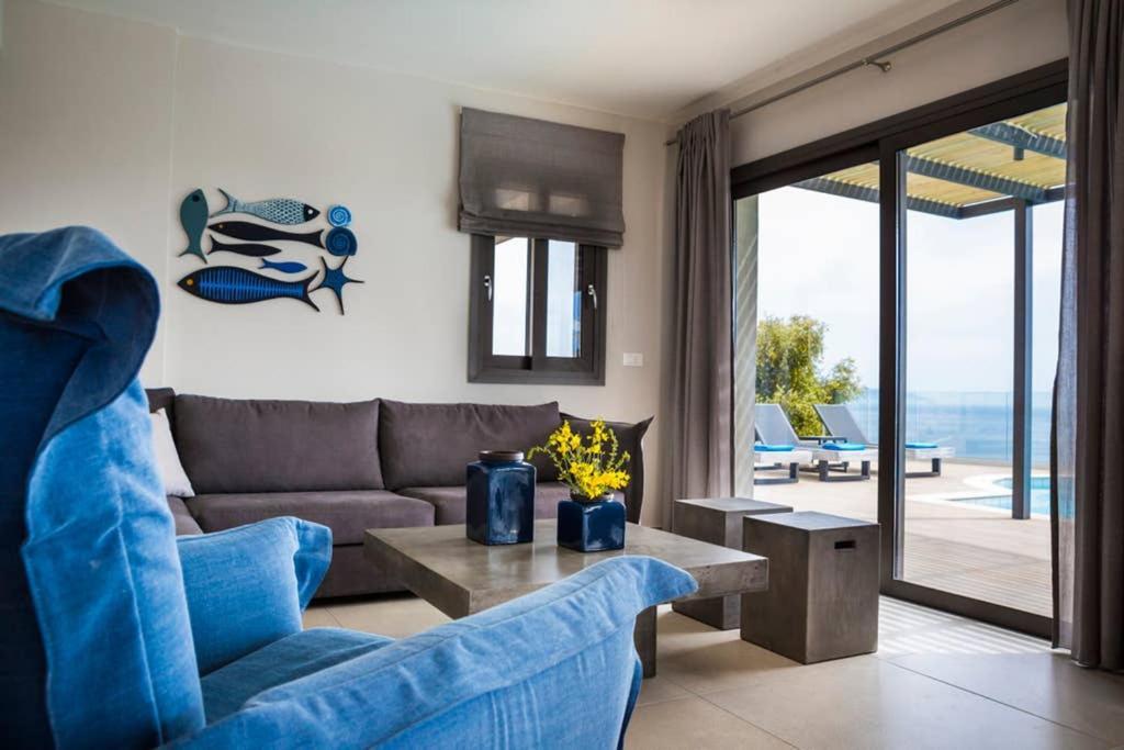 New Villa Blue With Private Pool At Trapezaki Livathos  Екстер'єр фото
